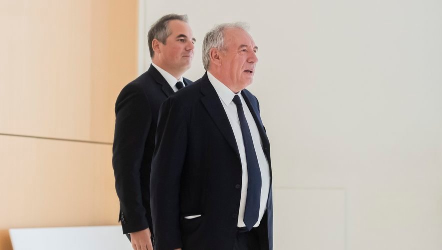 François Bayrou Relaxé Dans Lequel L’indisponible Des Assistants ...