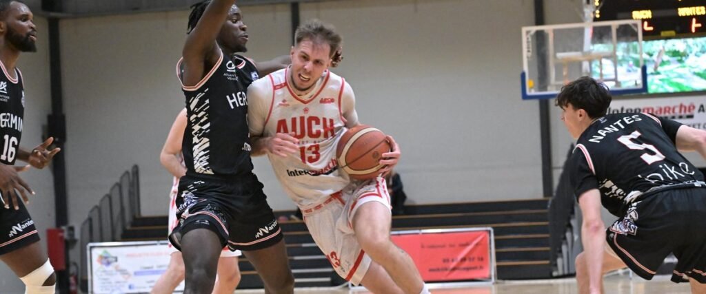 basket-ball-pr-tendant-nationale-2-auch-bc-renoue-en-m-me-temps-que